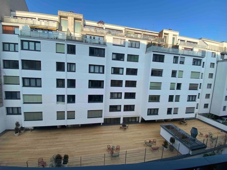 Modern Apartment Near Stadtpark Виена Екстериор снимка